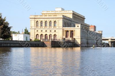 Building of the commodity exchange