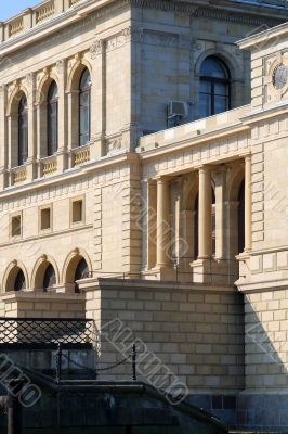 Building of the commodity exchange 1