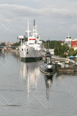 Ships in the moorage 2