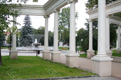 Colonnade  before the fountain