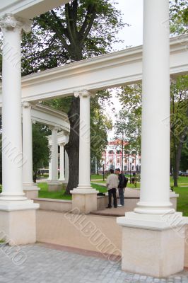 Colonnade  before the fountain