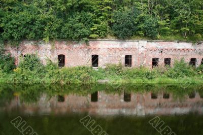 Echo are war, the fifth fort