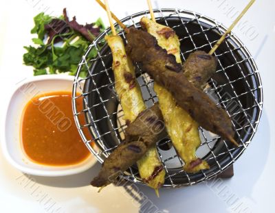 Beef &amp; Chicken Satay with Peanut Sauce