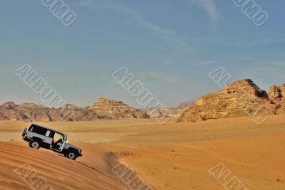 jeep car in desert