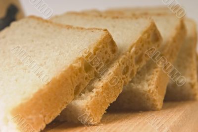 goldish bread