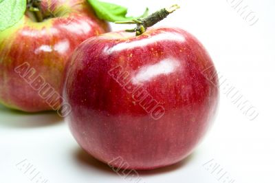 red apple