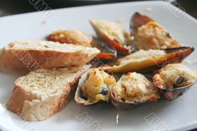 Baked mussels