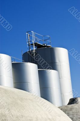 Stainless steel reservoirs