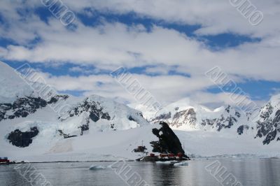 Glaciated mountains, research station Glaciated mountains, research station