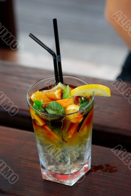 Very great cocktail with lemon