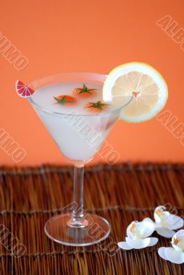 Very great cocktail with lemon