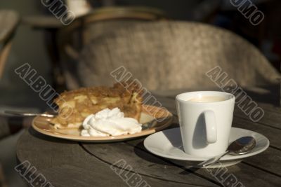 coffee with applepie