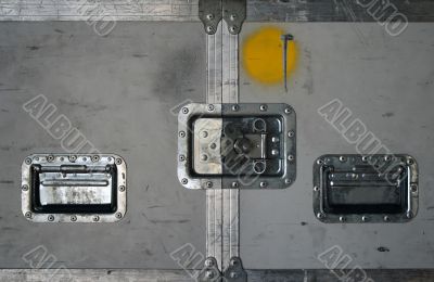 Road case with metal latches Road case with metal latches