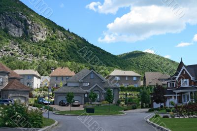 Expensive houses near the beautiful mountains