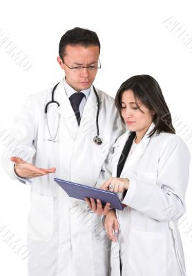 doctors discussing a case