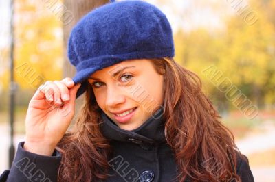 lady with blue hat