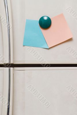 Blank notes on fridge