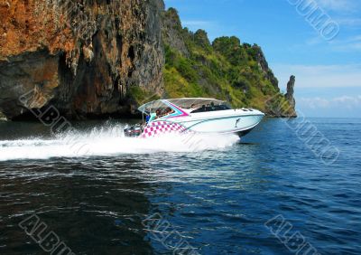 Speed Boat