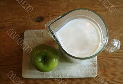 milk and apple