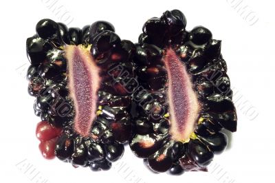 Half-cut and solid blackberry berries 1