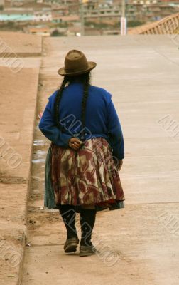 Women in peru with hat