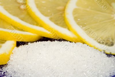 lemon slices with sugar