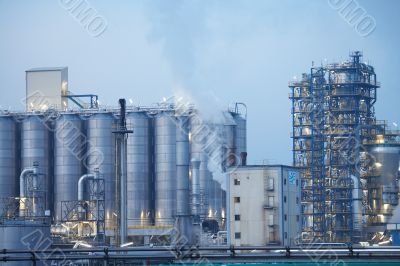 Oil refinery with tubes