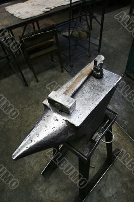 Hammer and anvil