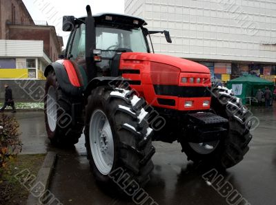 tractor