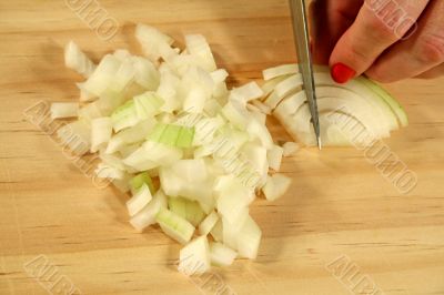 Dicing White Onions