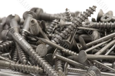 screw on white