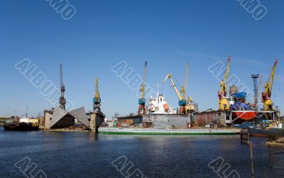 The cranes in the dock