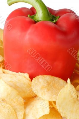 Red paprika with potato chips