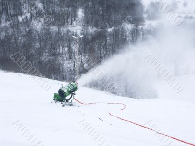 snow gun