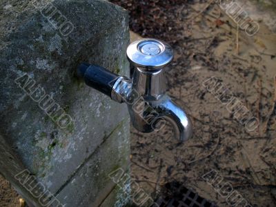 Outside water tap