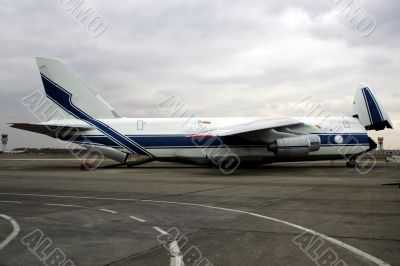An-124-100 Cargo aircraft