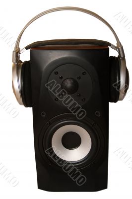 Acoustic system whith headphones