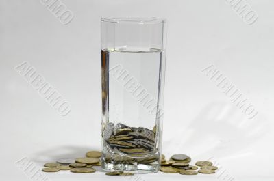 Сoin in the glass 1 Сoin in the glass 1
