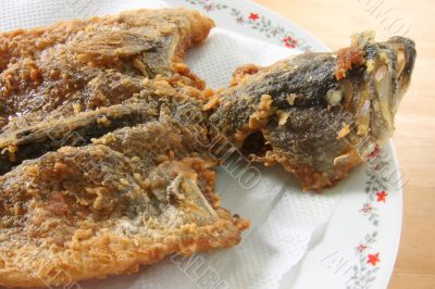 Whole fried fish