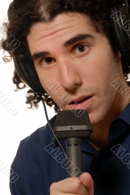 radio presenter / DJ radio presenter / DJ