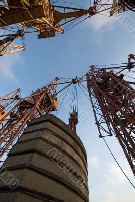 Old elevating cranes