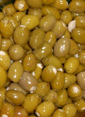 stuffed green olives in oil