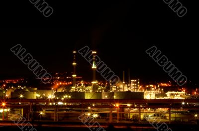 Night view of a petrochemical refinery