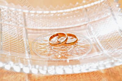 gold wedding rings