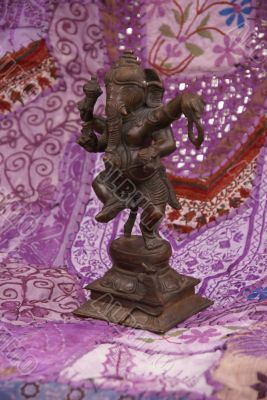 Bronze Ganesha dancing