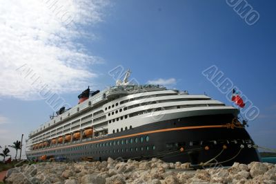 Cruise Ship