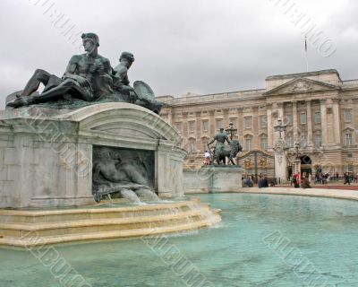 Palace and Statues Palace and Statues