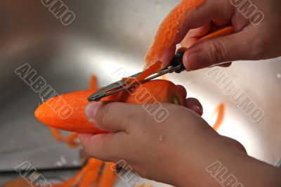 Peeling carrot
