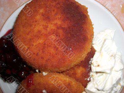 fried camembert cheese