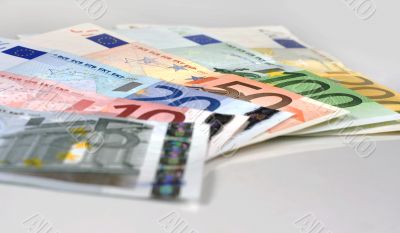 Spread of Euro banknotes
